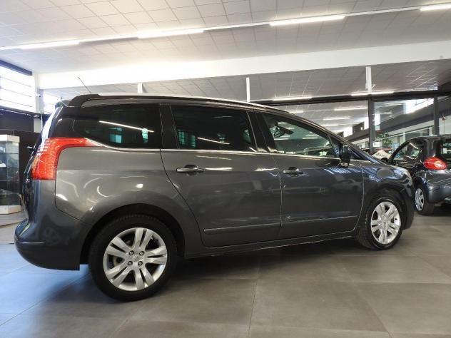 PEUGEOT - 5008 - 7 POSTI 1.6 HDi 112 CV Allure PANORAMIC GRAND GLASS 6M Speed Climatic - Foto 4