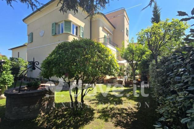 Villa di 270 m² con più di 5 locali e box auto doppio in vendita a Sarteano - Foto 10