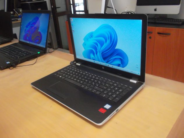NOTEBOOK HP 15-BS030NL CORE I5+8GB+5600SSD+2GB VIDEO+WINDOWS 11 - Foto 2