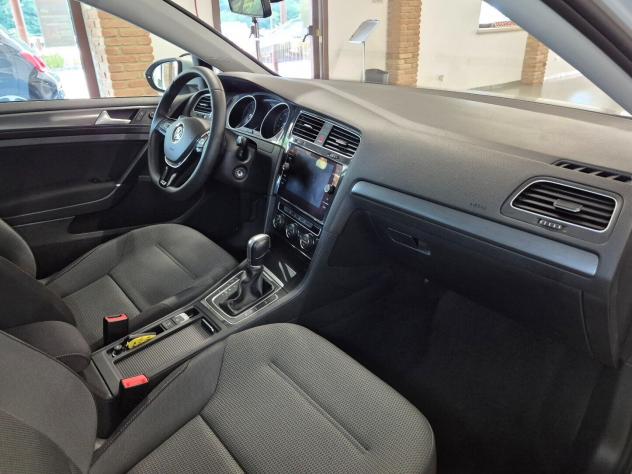 Volkswagen Golf 1.0 TSI 110 CV DSG 5p. Business ** tagliandi ** - Foto 10