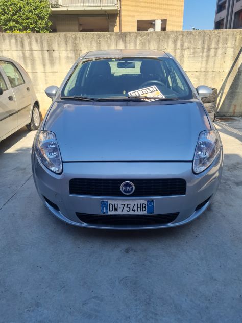 VENDO FIAT GRANDE PUNTO 5 P METANO ANNO 2009 - Foto 3