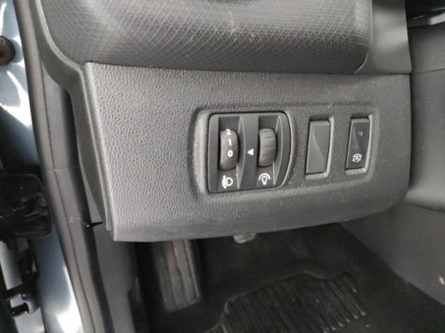 RENAULT Clio Sporter dCi 8V 75 CV Moschino rif. 24241034 - Foto 6