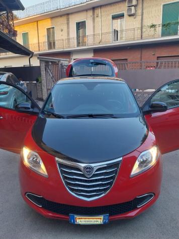 Lancia Ypsilon 1.2 69 CV 5 porte S&S Platinum Black&Red - Foto 8