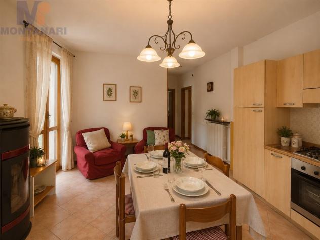 Umbria Foligno Fraz. Scopoli appartamento con garage in vendita - Foto 2