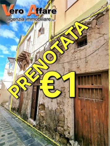 V003933 - VENDESI CASA AD 1€ A SUTERA