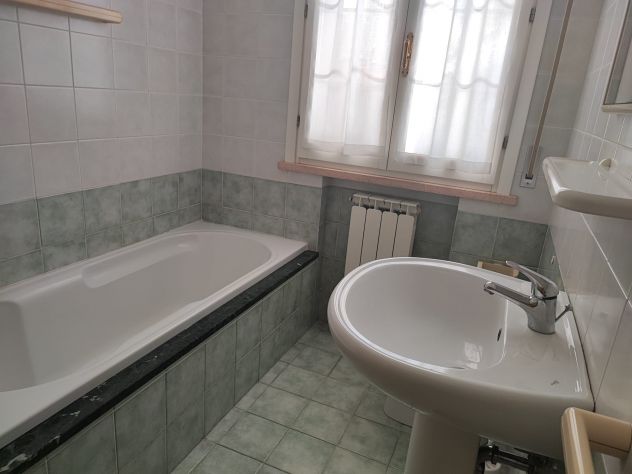 APPARTAMENTO E STANZE IN AFFITTO – URBINO (ZONA MAZZAFERRO) - Foto 10
