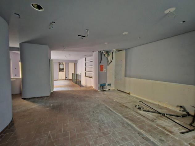 Immobile di 280 m² con 3 locali in affitto a Clusone - Foto 7