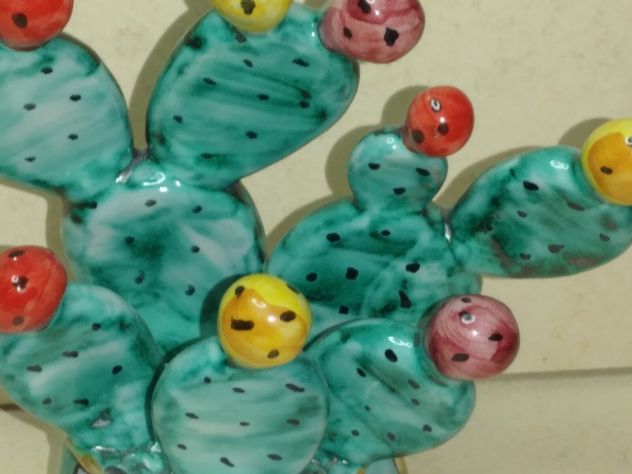 MAIOLICA DI CALTAGIRONE , FICHI D'INDIA A FIRMA DI FLORI - CALTAGIRONE - Foto 7