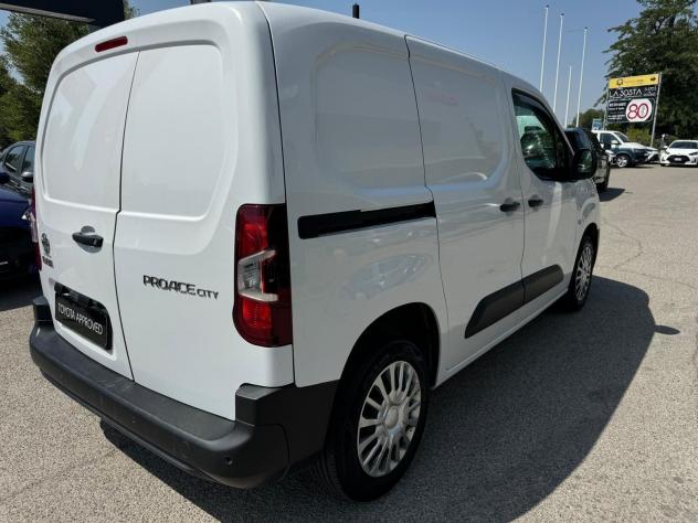 Toyota Proace City Verso 1.5D 100CV M/T L1 Executive - Foto 6
