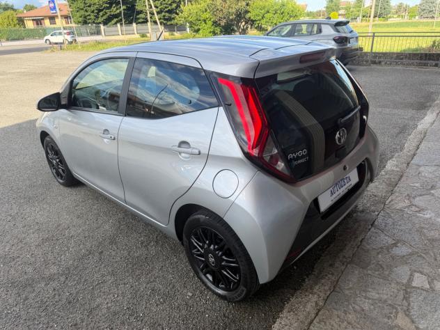 Toyota Aygo Connect 1.0 72 CV 5 porte x-wave - Foto 7