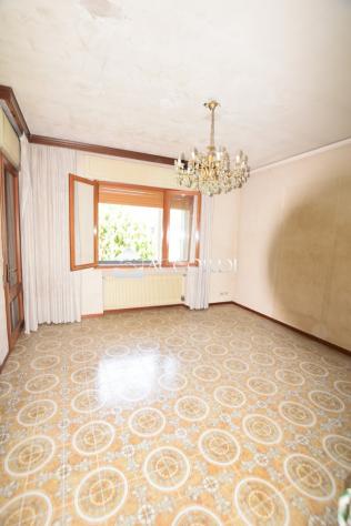 CASA INDIPENDENTE di 9 vani e di 298 mq (GIAVERA DEL MONTELLO) rif. PCS79A - Foto 3