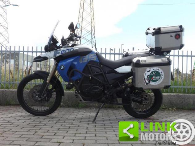 BMW F 800 GS con valigie laterali originali BMW