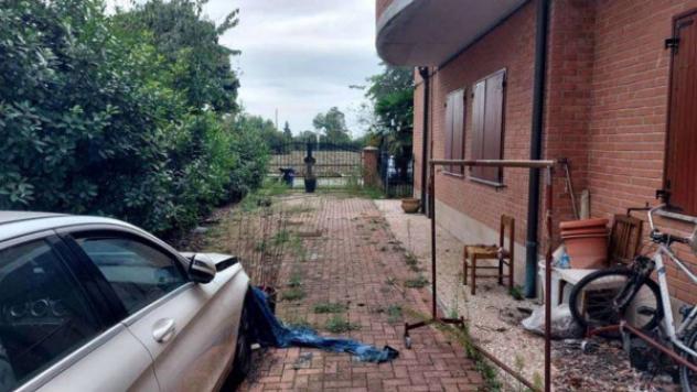 Immobile in asta di 352 m² con più di 5 locali in vendita a Novi di Modena - Foto 2