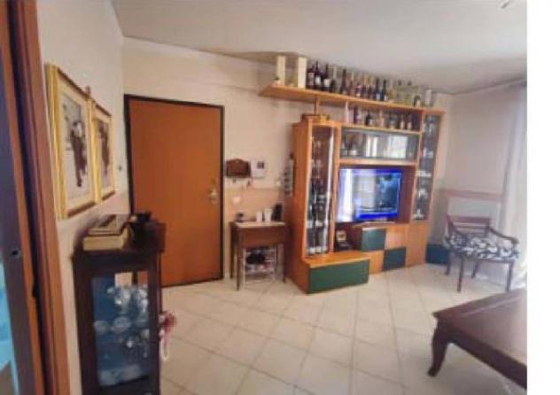 Immobile in asta di 100 m² con più di 5 locali e box auto in vendita a Vittoria - Foto 4