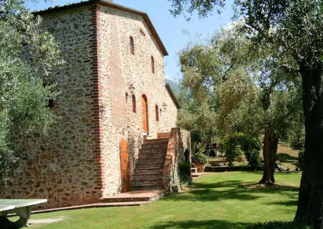 Rustico in vendita a Camaiore 230 mq Rif: 1315154