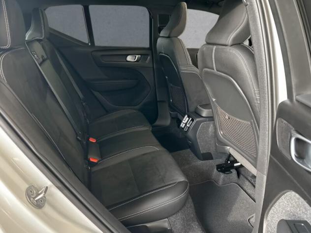 VOLVO XC40 (2017--) XC40 B3 automatico Ultra Dark N1 - Foto 5