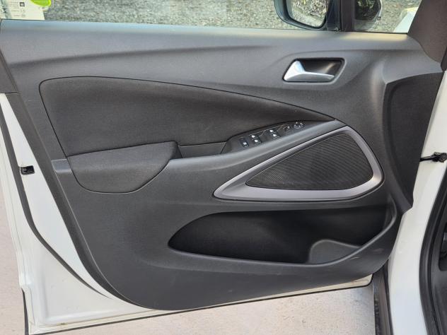 Opel Crossland 1.2 110Cv PER NEOPATENTATO 2024 ZAMPOGNAUTO CT - Foto 9