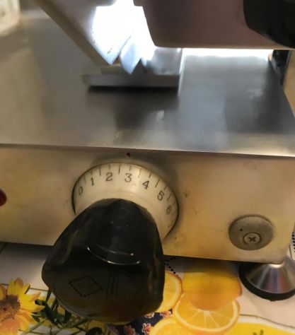AFFETTATRICE IN ALLUMINIO, 220 volt, LAMA 30 CM - Foto 3