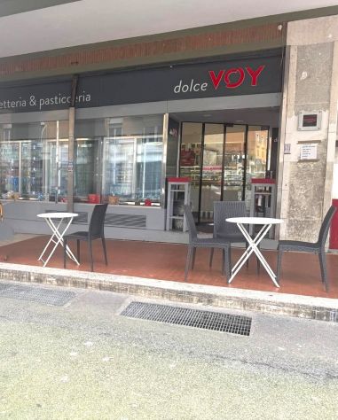 CEDESI ATTIVITA’ BAR/PASTICCERIA, CON CANNA FUMARIA - Foto 5