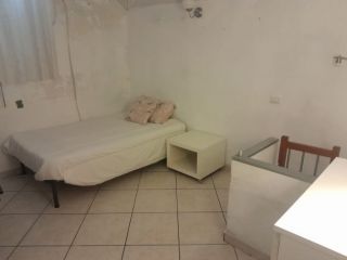 Chiaia zona piazza Amedeo adiac metro a due passi dalla Riviera di chiaia