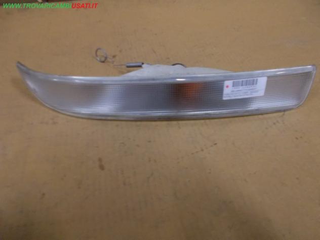 FANALINO ANT.D.COMPL. BIANCO RENAULT MASTER (F70/U70)  Parti elettriche  Fanaleria  Proiettori  Fanalino comple RENAULT - MASTER - 01-11-1997 - 01-10-