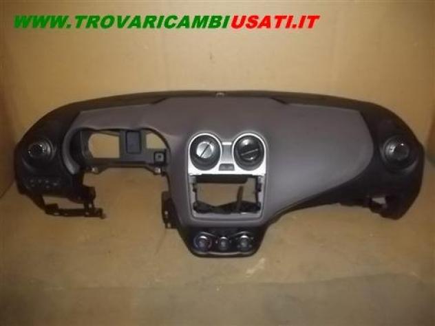 CRUSCOTTO NERO CON PARTE CENTR. MARRONE ALFA ROMEO MITO (X6/QZ) ABBINATO SOLO A KIT AIRBAG  Carrozzeria  Allestimenti interni  Cruscotto strumenti   A