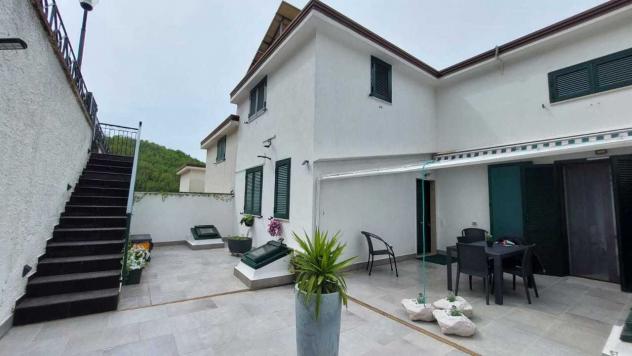 casa indipendente in vendita a Baronissi