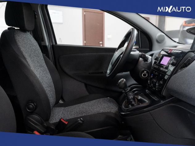 Lancia Ypsilon 1.0 Firefly Hybrid Silver 70CV 5 Porte - Foto 14