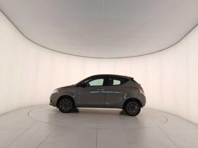 Lancia Ypsilon My24 1.0 Firefly 70 CvStart&Stop Hybrid Oro - Foto 8