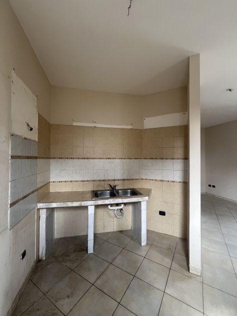 RIF. 509 DOMIZIANA - PORZIONE BIFAMILIARE 2 LIVELLI - BUONO STATO - Foto 5