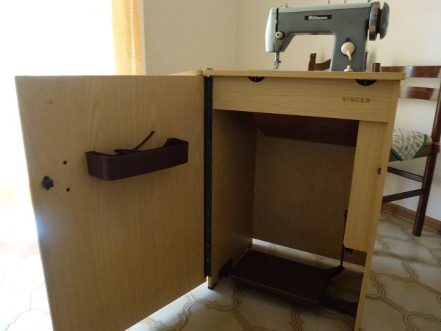 GULLMANN, macchina da cucire, perfetta ed inutilizzata completa mobile in legno - Foto 3
