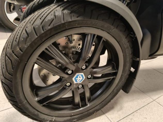 PIAGGIO MP3 300 HPE DEEP BLACK E5 ABS KM 9 !!!!!! rif. 23776241 - Foto 4