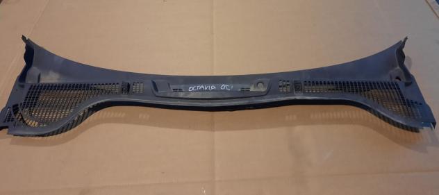 GRIGLIA GOCCIOLATOIO ANT. SKODA Octavia Berlina 3° Serie (0411)