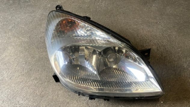 Faro anteriore DX Citroen C5 del 2004 (9632664780) - Foto 2