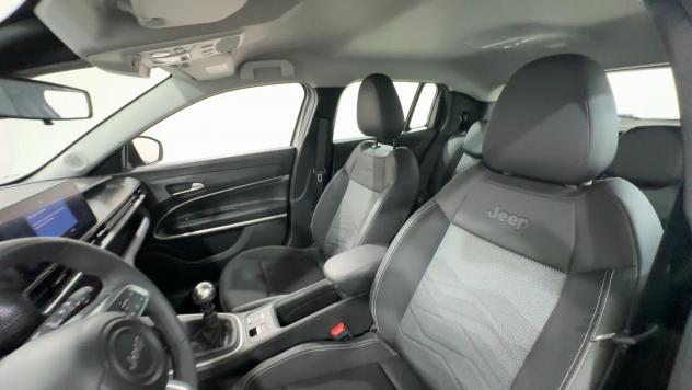 Jeep Avenger 1.2 Turbo Altitude 100cv '24 - Foto 10