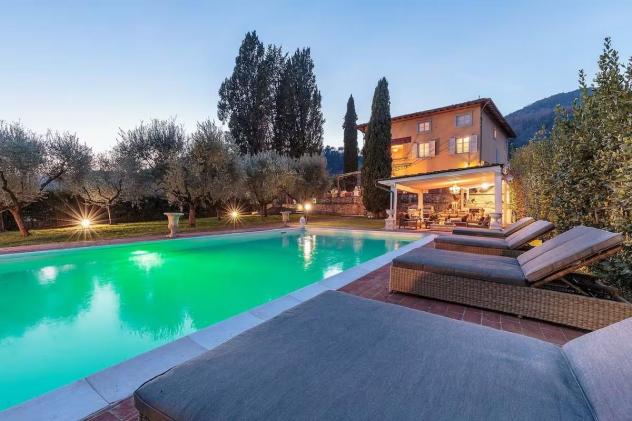 Villa in vendita a Maggiano - Lucca 750 mq Rif: 1406569