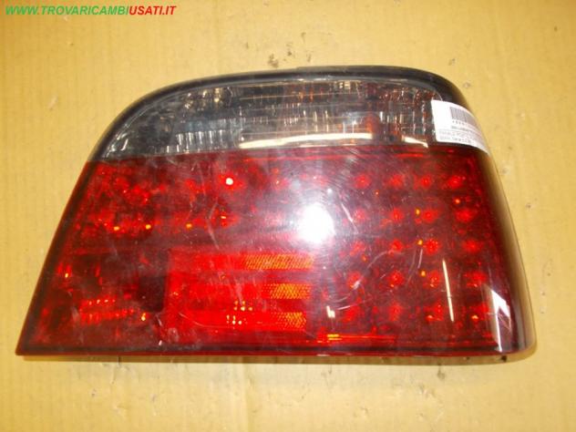 FANALE POST.D. FUME ROSSO A LED BMW Serie 5 E39  Parti elettriche  Fanaleria  Fanali  Fanale post. sx. BMW - Serie 5 E39 - 01-09-2000 - 01-06-2003