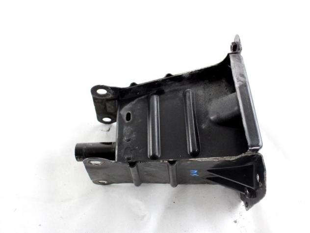 130500220 STAFFA SUPPORTO TRAVERSA PARAURTI ANTERIORE LATO DESTRO MERCEDES CLASSE A180 W169 2.0 D 80KW AUT 5P (2009) RICAMBIO USATO - Foto 2