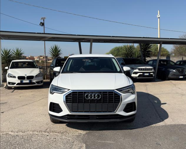 Audi Q3 35 TDI S tronic Business - Foto 2