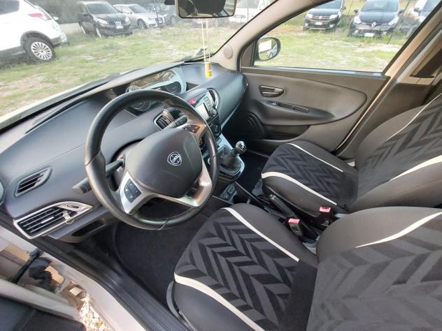 Lancia Ypsilon 1.2 69 CV 5 porte Platinum - Foto 10