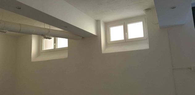 affittasi magazzino ristrutturato, finestrato accesso autonomo - Foto 3