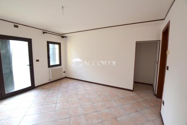 CASA AFFIANCATA di 4 vani e di 115 mq (GIAVERA DEL MONTELLO) rif. PE7B - Foto 3