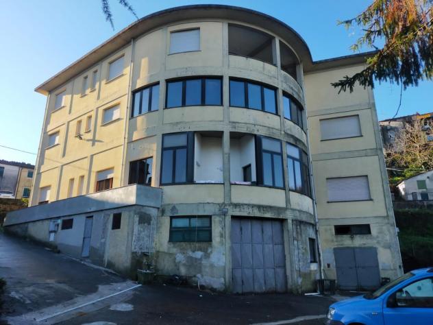 Albergo/Hotel in vendita a Lugliano - Bagni di Lucca 1000 mq Rif: 1135603