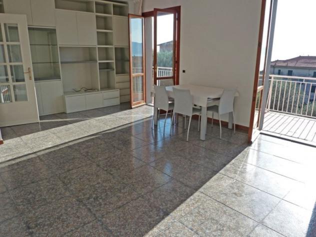 Quadrilocale in affitto a Lerici