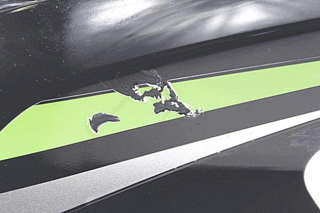 COVER ANTERIORE SERBATOIO BLOCCHETTO ACCENSIONE KAWASAKI NINJA 650 ABS 2017 - 2019 140930483 FUEL TANK COVER LEGGERI GRAFFI - Foto 4
