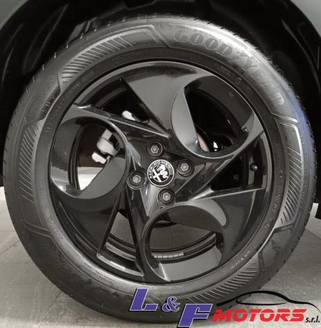 Alfa Romeo Junior Ibrida 1.2 136CV Hybrid eDCT6 ibrida - Foto 9