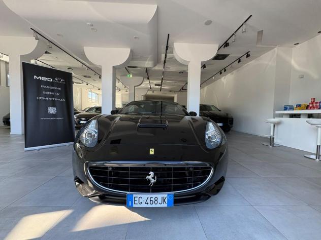 FERRARI - California - - Foto 9