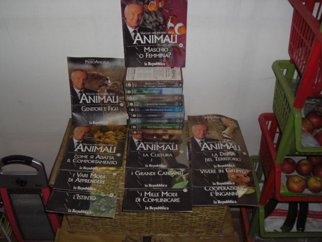 Piero Angela Viaggio nel mondo degli animali 9 VHS +  11 fascicoli. - Foto 2