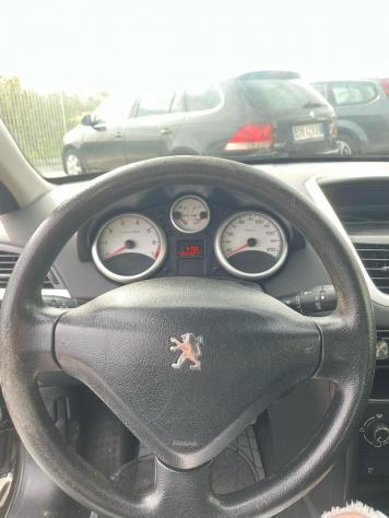 Peugeot 207 - Foto 8