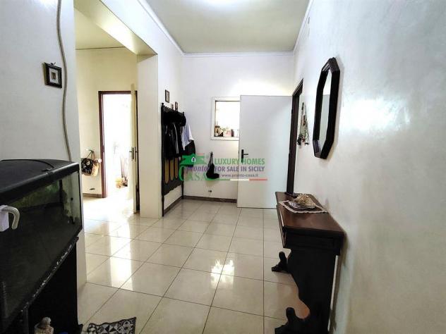 Rif:2618 - Ampio appartamento nel cuore di Comiso – Con Terrazza e Balconi - Foto 3